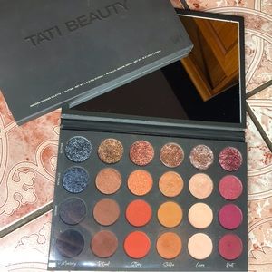 Tati Beauty Textures Neutrals Vol 1 Palette